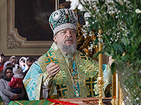 В канун праздника Входа Господня в Иерусалим (Недели ваий) митрополит Орловский и Болховский Антоний совершил всенощное бдение в Богоявленском соборе Орла. Утром в день праздника Архипастырь возглавил Божественную литургию в Ахтырском кафедральном соборе Орла. 23-24 апреля 2016 г.