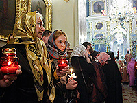 В ночь с 30 апреля на 1 мая 2016 года в Ахтырском кафедральном соборе Орла митрополит Орловский и Болховский Антоний совершил Пасхальные богослужения — полунощницу, крестный ход, Пасхальную заутреню и Божественную литургию свт. Иоанна Златоуста
