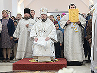 По благословению митрополита Орловского и Болховского Антония схиархимандрит Илий (Ноздрин) совершил чин малого освящения храма в честь Сретения Господня в поселке Вятский Посад Орловского района. Божественную литургию в новоосвященном храме возглавил епископ Ливенский и Малоархангельский Нектарий. 9 июня 2017 г.