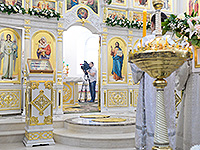 По благословению митрополита Орловского и Болховского Антония схиархимандрит Илий (Ноздрин) совершил чин малого освящения храма в честь Сретения Господня в поселке Вятский Посад Орловского района. Божественную литургию в новоосвященном храме возглавил епископ Ливенский и Малоархангельский Нектарий. 9 июня 2017 г.