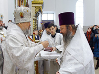 В Неделю 33-ю по Пятидесятнице, по Богоявлении, митрополит Орловский и Болховский Антоний совершил Божественную литургию в Троицком храме пос. Шахово Кромского района. 21 января 2018 г.