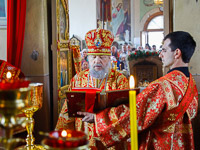 В день Радоницы митрополит Орловский и Болховский Антоний совершил литургию и пасхальное поминовение усопших в Воскресенском храме Орла. 17 апреля 2018 г.