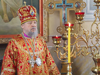 В день Радоницы митрополит Орловский и Болховский Антоний совершил литургию и пасхальное поминовение усопших в Воскресенском храме Орла. 17 апреля 2018 г.