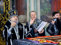 В Великую Среду митрополит Орловский и Болховский Антоний совершил Божественную литургию Преждеосвященных Даров в Ахтырском кафедральном соборе Орла. 4 апреля 2018 г.