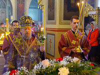 Митрополит Орловский и Болховский Антоний совершил богослужения Великой Пятницы и Великой Субботы в Ахтырском кафедральном соборе Орла. 6-7 апреля 2018 г.