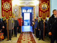 Митрополит Орловский и Болховский Антоний совершил богослужения Великой Пятницы и Великой Субботы в Ахтырском кафедральном соборе Орла. 6-7 апреля 2018 г.