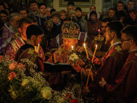 Митрополит Орловский и Болховский Антоний совершил богослужения Великой Пятницы и Великой Субботы в Ахтырском кафедральном соборе Орла. 6-7 апреля 2018 г.
