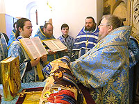 Архиерейское богослужение в праздник Введения во храм Пресвятой Богородицы. 4 декабря 2009 г.