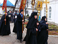 Архиерейское богослужение в праздник Введения во храм Пресвятой Богородицы. 4 декабря 2009 г.